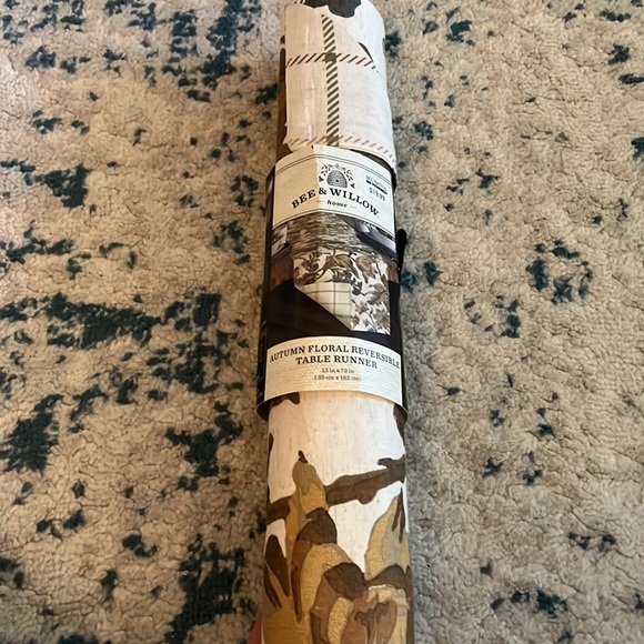 Reversible table runner - Picture 2 of 3